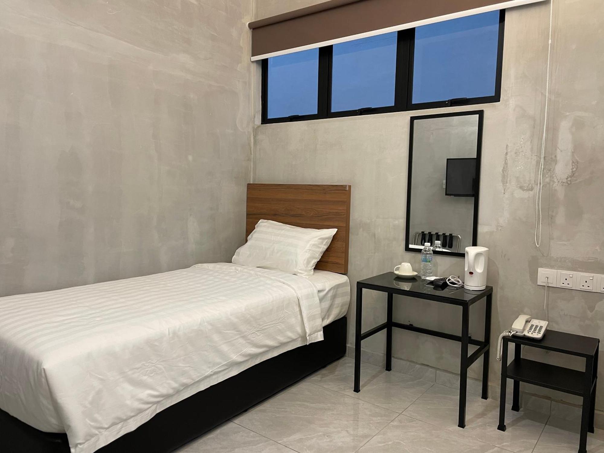 Hpy Hotel ايبوه المظهر الخارجي الصورة